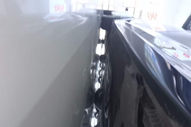 Used BMW 5 Series 2023 530Li Leading Model M Sport Package Left Side Sill
