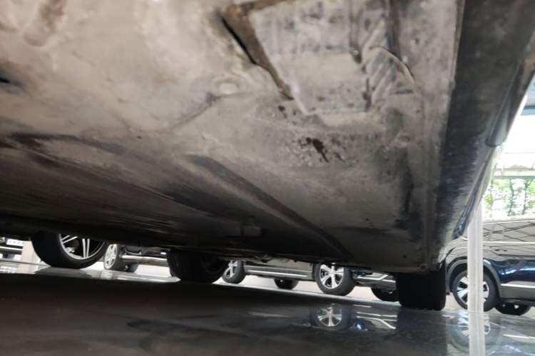 Used BMW 5 Series 2023 530Li Leading Model M Sport Package Left Side Sill