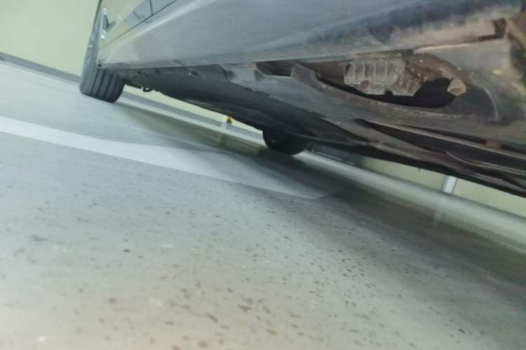 Used BMW 5 Series 2023 530Li Leading Model M Sport Package Left Side Sill