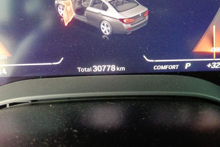 Used BMW 5 Series 2023 530Li Leading Edition Luxury Package Odometer Close Up