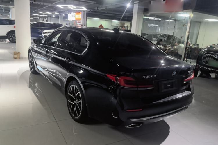 Used BMW 5 Series 2023 530Li Leading Edition Luxury Package Rear Left 45 Deg