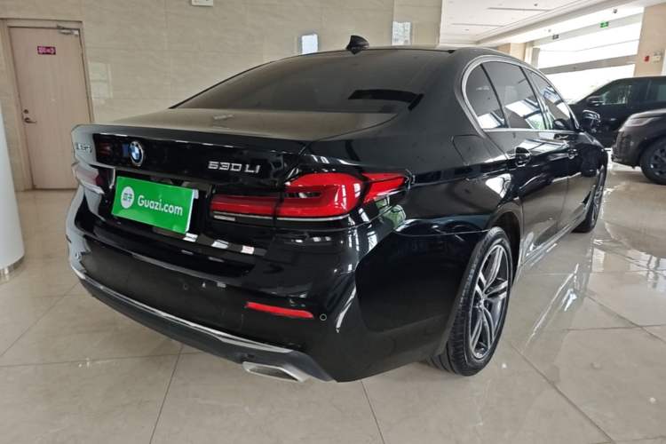 Used BMW 5 Series 2023 530Li Leading Edition Luxury Package Rear Right 45 Deg