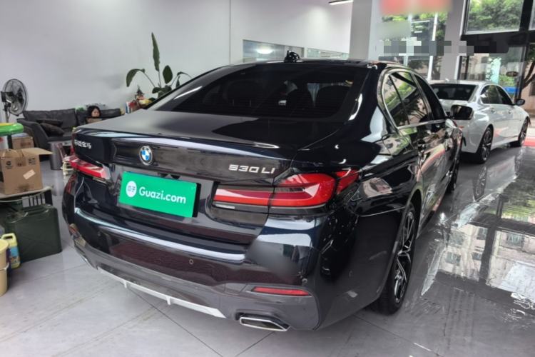 Used BMW 5 Series 2023 530Li Luxury Edition M Sport Package Rear Right 45 Deg