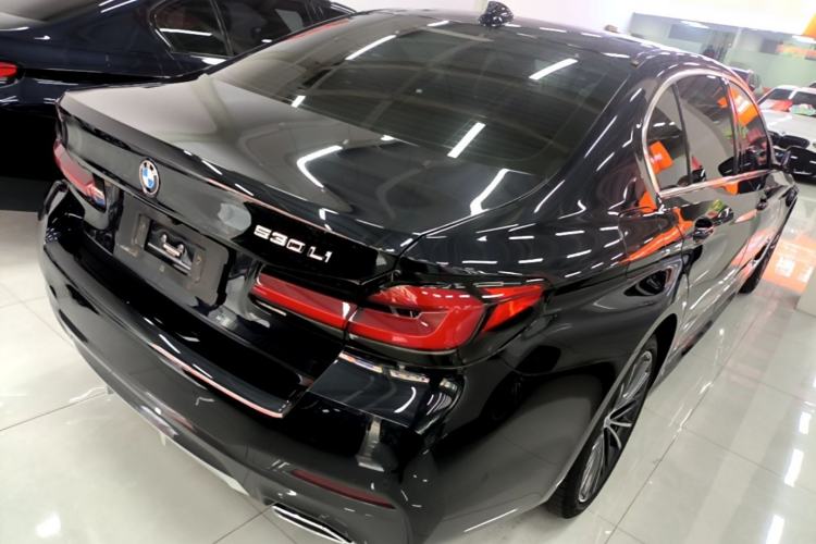 Used BMW 5 Series 2023 530Li Leading Model M Sport Package Rear Right 45 Deg