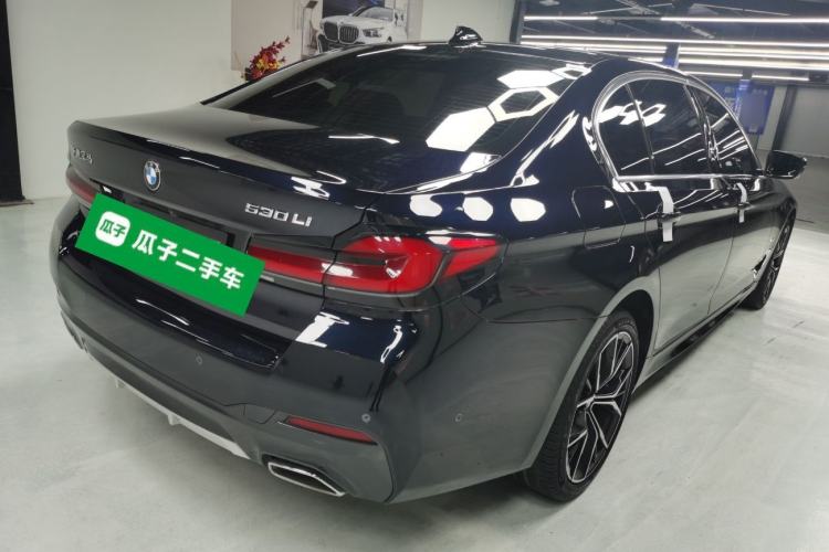 Used BMW 5 Series 2023 530Li Luxury Edition M Sport Package Rear Right 45 Deg