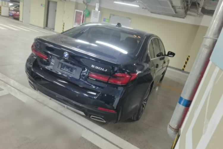 Used BMW 5 Series 2023 530Li Leading Model M Sport Package Rear Right 45 Deg