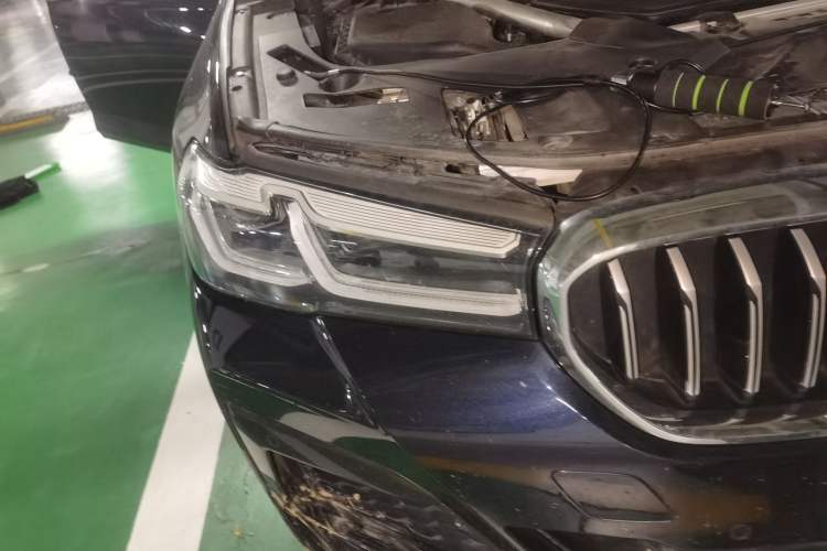 Used BMW 5 Series 2023 530Li Leading Model M Sport Package Right Front Headlight