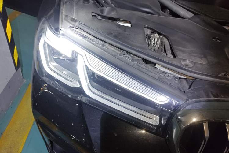 Used BMW 5 Series 2023 530Li Leading Model M Sport Package Right Front Headlight