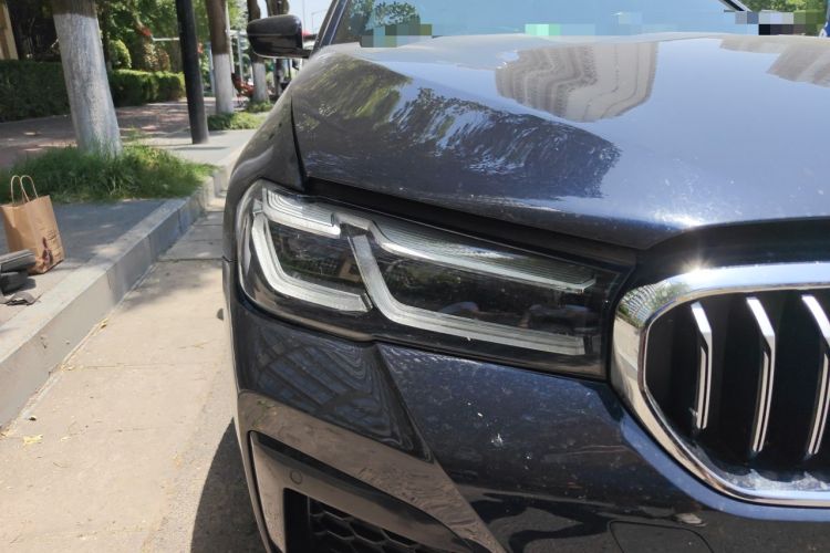 Used BMW 5 Series 2023 530Li xDrive M Sport Package Right Front Headlight