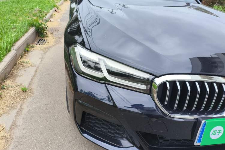 Used BMW 5 Series 2023 Restyled 530Li Leading Edition M Sport Package Right Front Headlight