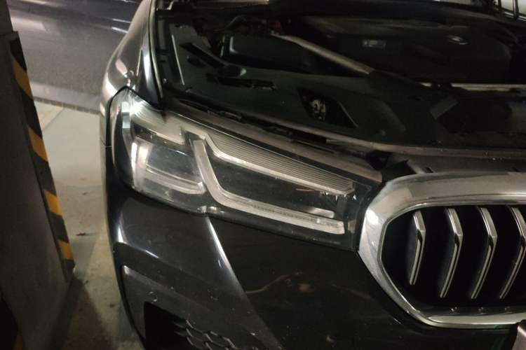 Used BMW 5 Series 2023 530Li Leading Model M Sport Package Right Front Headlight