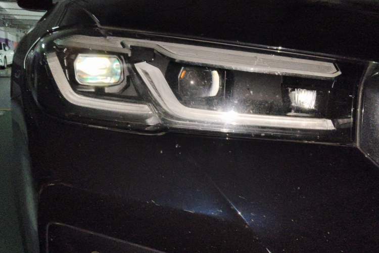 Used BMW 5 Series 2023 530Li Leading Model M Sport Package Right Front Headlight