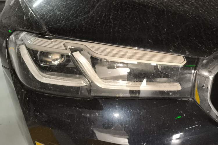 Used BMW 5 Series 2023 530Li Leading Edition Luxury Package Right Front Headlight