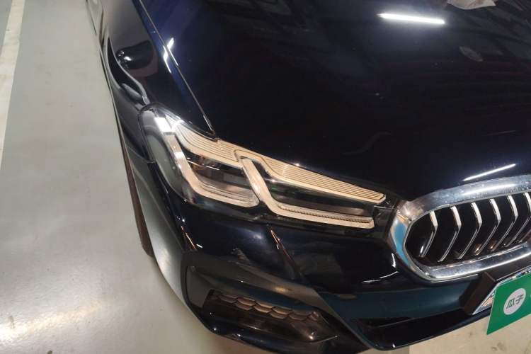 Used BMW 5 Series 2023 530Li Leading Model M Sport Package Right Front Headlight