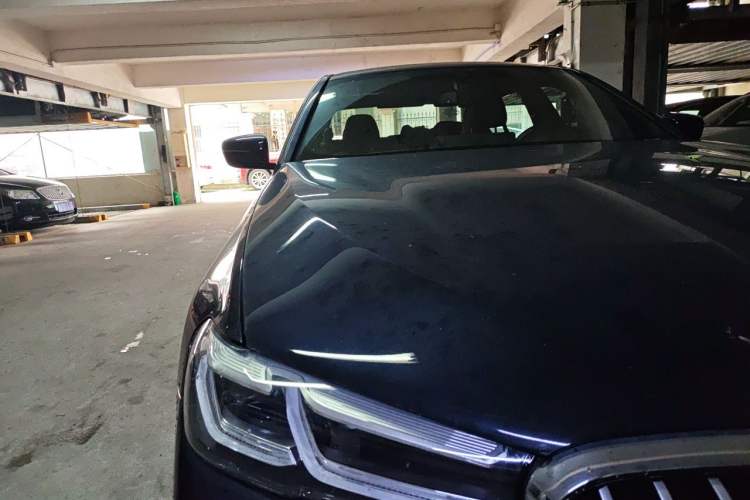 Used BMW 5 Series 2023 530Li Leading Model M Sport Package Right Front Headlight