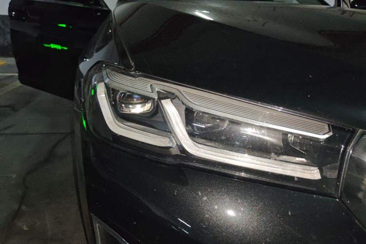 Used BMW 5 Series 2023 530Li Leading Model M Sport Package Right Front Headlight