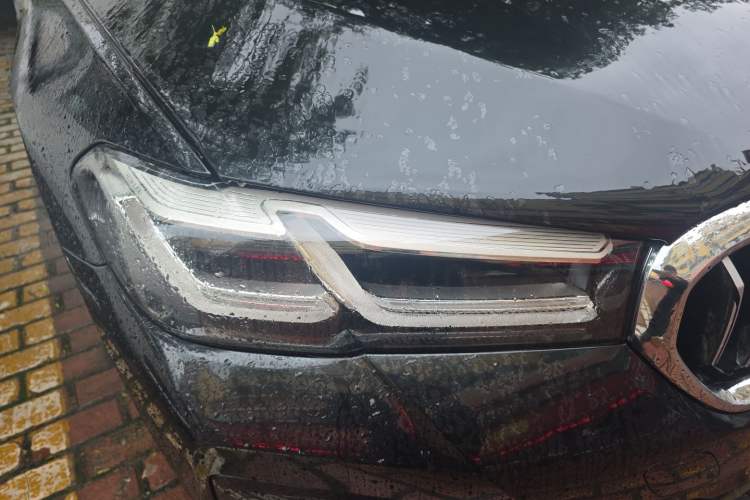 Used BMW 5 Series 2023 530Li Leading Model M Sport Package Right Front Headlight