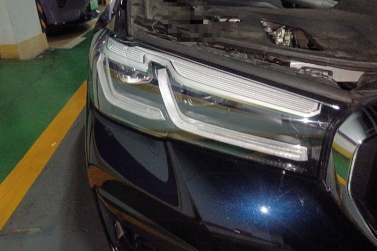 Used BMW 5 Series 2023 Restyled 530Li Leading Edition M Sport Package Right Front Headlight