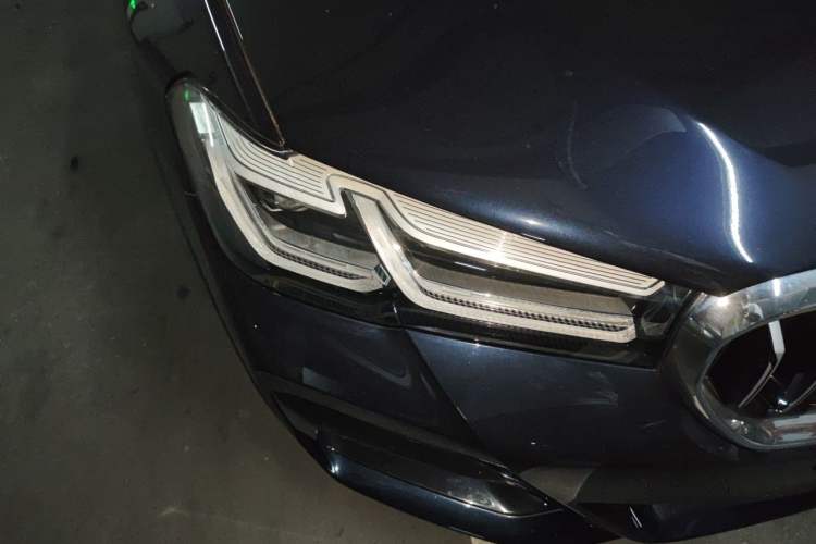 Used BMW 5 Series 2023 530Li Luxury Edition M Sport Package Right Front Headlight