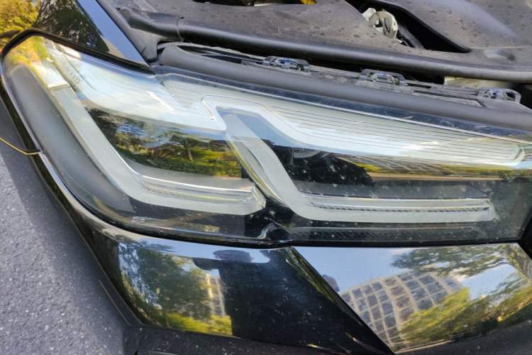 Used BMW 5 Series 2023 530Li Leading Model M Sport Package Right Front Headlight