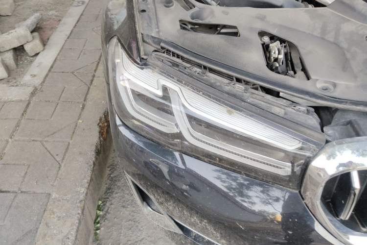Used BMW 5 Series 2023 530Li Leading Edition Luxury Package Right Front Headlight