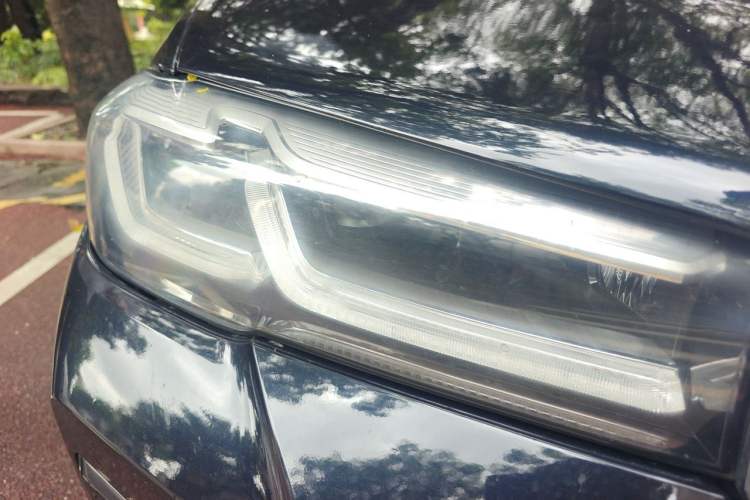 Used BMW 5 Series 2023 530Li Leading Model M Sport Package Right Front Headlight