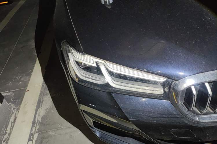 Used BMW 5 Series 2023 530Li Leading Model M Sport Package Right Front Headlight