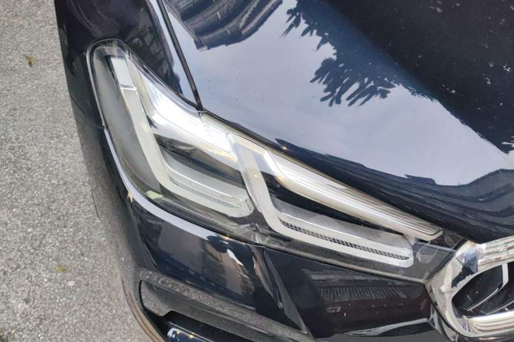 Used BMW 5 Series 2023 530Li Luxury Edition M Sport Package Right Front Headlight