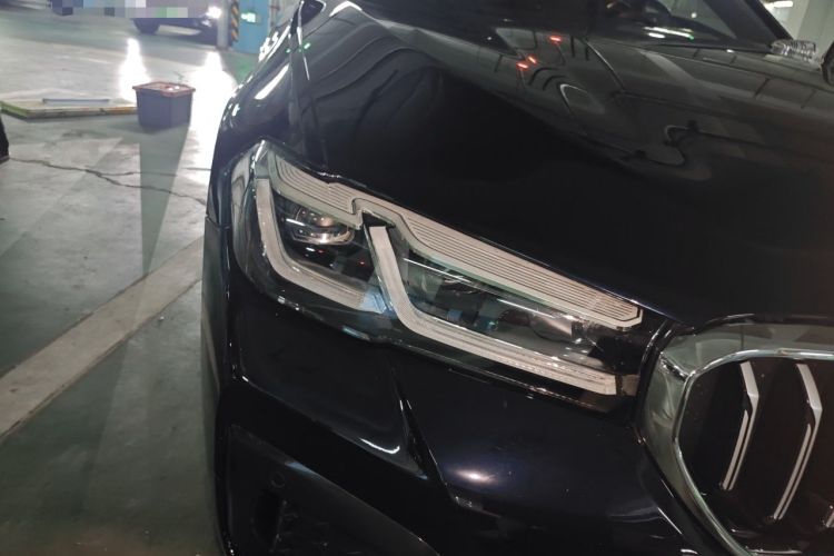Used BMW 5 Series 2023 530Li Luxury Edition M Sport Package Right Front Headlight