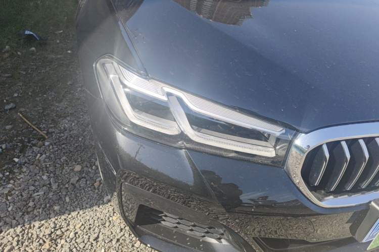 Used BMW 5 Series 2023 530Li Luxury Edition M Sport Package Right Front Headlight