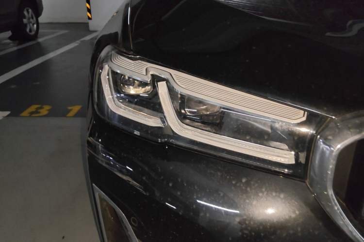Used BMW 5 Series 2023 530Li Leading Edition Luxury Package Right Front Headlight