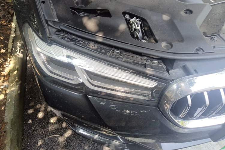 Used BMW 5 Series 2023 530Li Leading Model M Sport Package Right Front Headlight