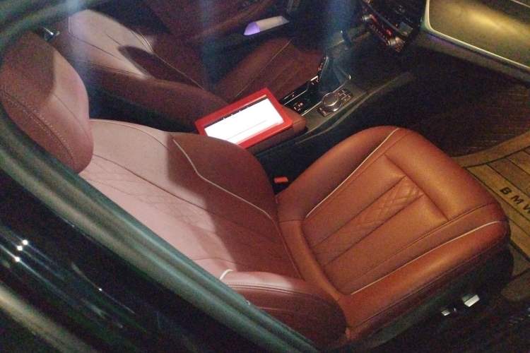 Used BMW 5 Series 2023 530Li Leading Model M Sport Package Right Front Seat