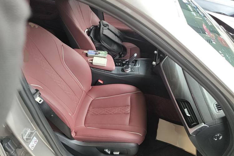 Used BMW 5 Series 2023 530Li Leading Model M Sport Package Right Front Seat