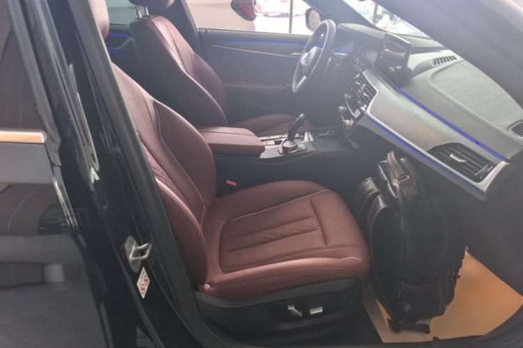 Used BMW 5 Series 2023 530Li Leading Model M Sport Package Right Front Seat