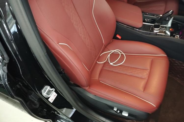 Used BMW 5 Series 2023 530Li Leading Model M Sport Package Right Front Seat
