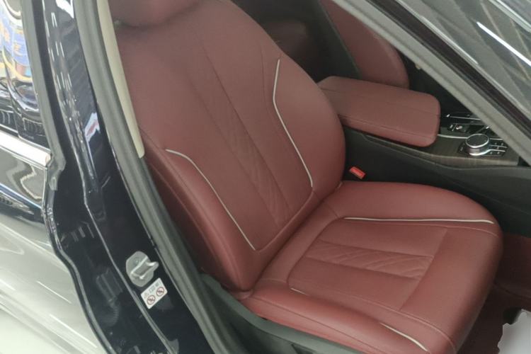 Used BMW 5 Series 2023 530Li Leading Edition Luxury Package Right Front Seat