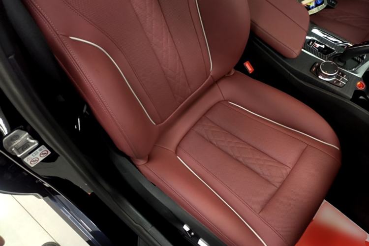 Used BMW 5 Series 2023 530Li Leading Model M Sport Package Right Front Seat