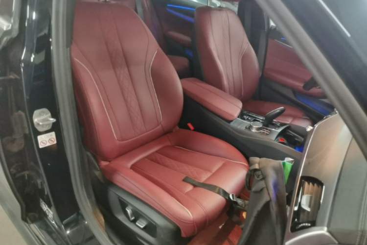 Used BMW 5 Series 2023 530Li Leading Model M Sport Package Right Front Seat
