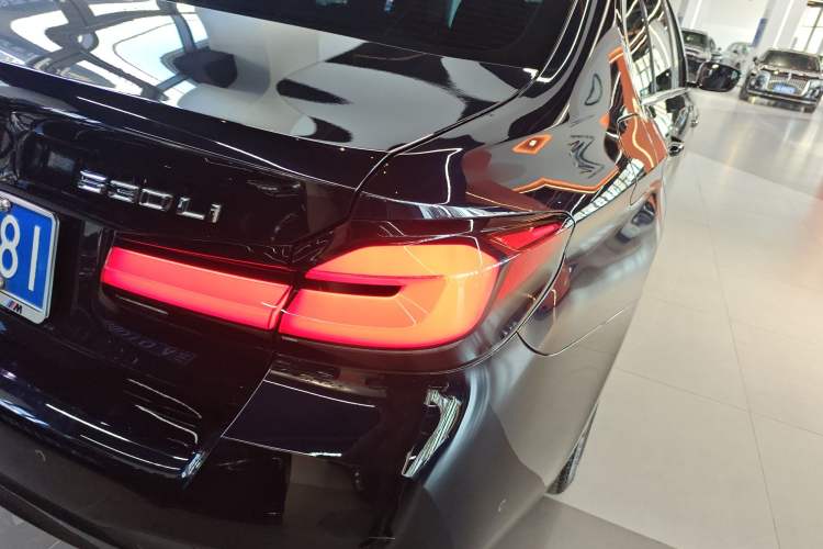 Used BMW 5 Series 2023 530Li Leading Model M Sport Package Right Rear Taillight