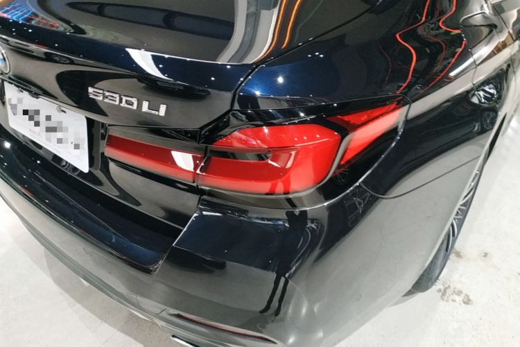 Used BMW 5 Series 2023 530Li Leading Model M Sport Package Right Rear Taillight
