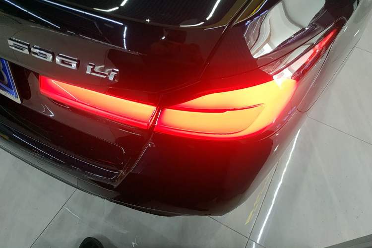 Used BMW 5 Series 2023 530Li Leading Model M Sport Package Right Rear Taillight