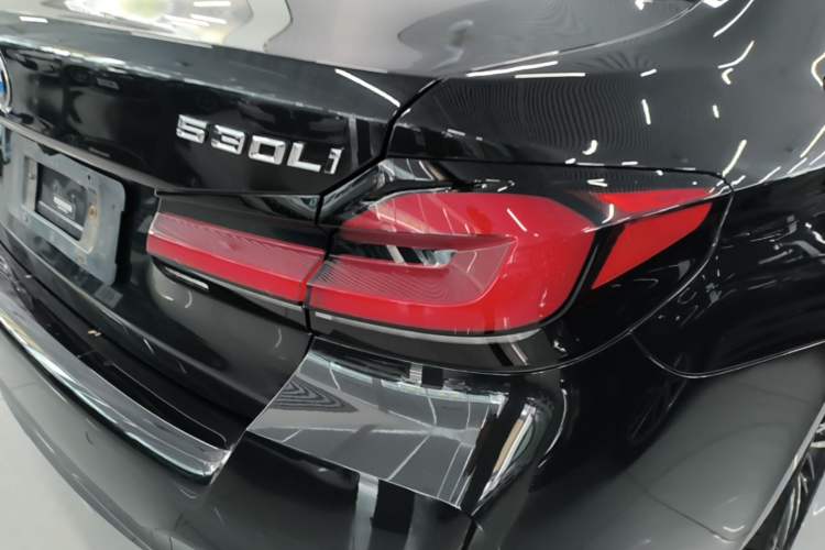 Used BMW 5 Series 2023 530Li Leading Model M Sport Package Right Rear Taillight