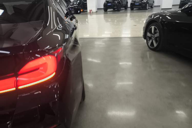 Used BMW 5 Series 2023 530Li xDrive M Sport Package Right Rear Taillight
