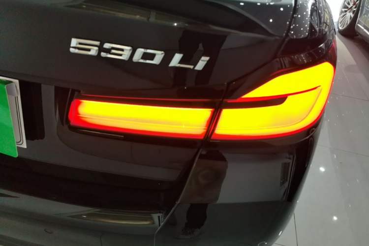Used BMW 5 Series 2023 530Li Leading Model M Sport Package Right Rear Taillight