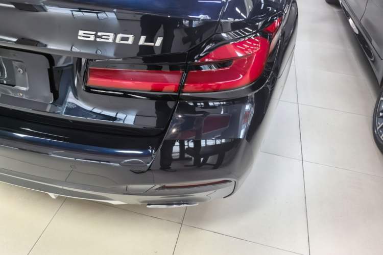 Used BMW 5 Series 2023 530Li Leading Model M Sport Package Right Rear Taillight