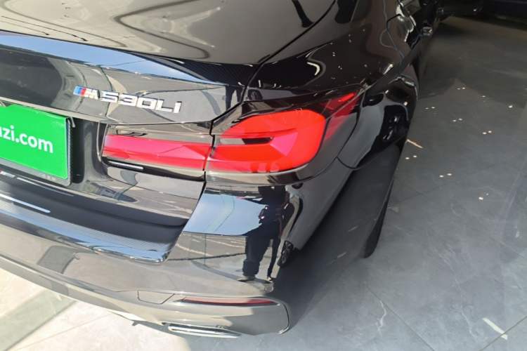 Used BMW 5 Series 2023 530Li Leading Model M Sport Package Right Rear Taillight
