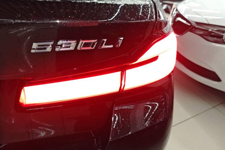 Used BMW 5 Series 2023 530Li Leading Model M Sport Package Right Rear Taillight