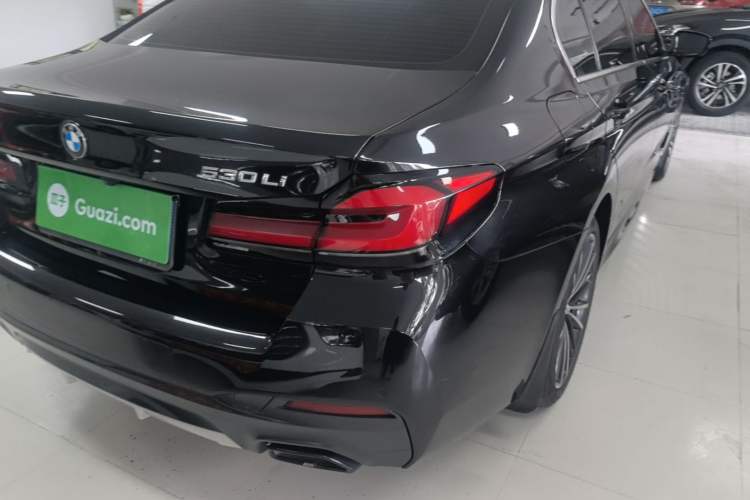 Used BMW 5 Series 2023 530Li Leading Model M Sport Package Right Rear Taillight