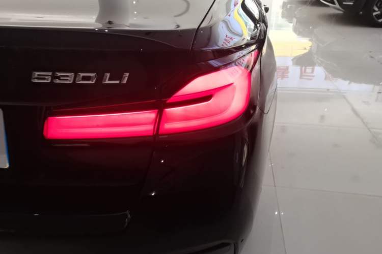 Used BMW 5 Series 2023 530Li Leading Model M Sport Package Right Rear Taillight